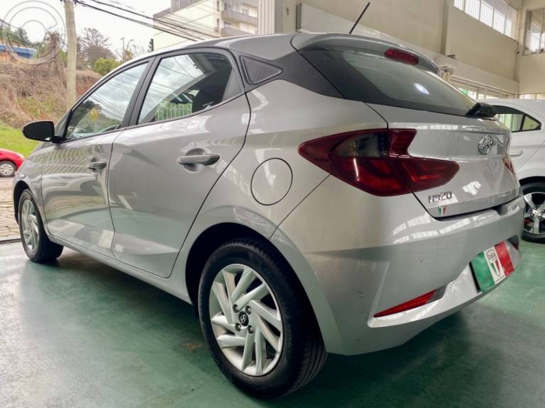 HYUNDAI - HB20 1.0 EVOLUTION 12V FLEX 4P MANUAL - 2022/2022 - PRATA - R$ 66.900,00