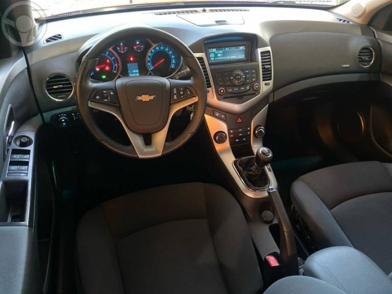 CHEVROLET - CRUZE 1.8 LT SPORT6 16V FLEX 4P MANUAL - 2014/2014 - VERMELHA - R$ 59.900,00
