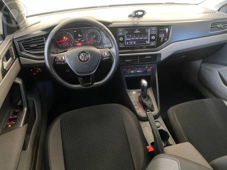 VOLKSWAGEN - POLO 1.0 200 TSI COMFORTLINE AUTOMÁTICO - 2017/2018 - PRETA - R$ 72.900,00