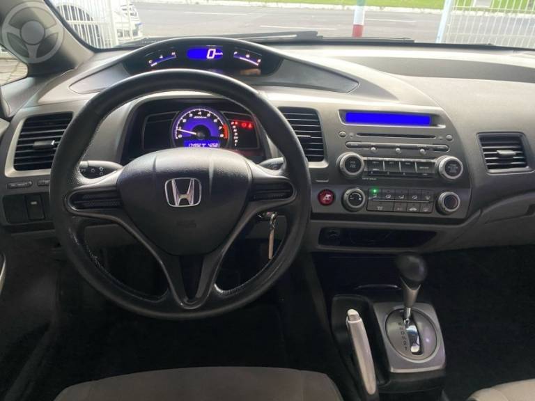 HONDA - CIVIC 1.8 LXS 16V 4P AUTOMÁTICO - 2007/2007 - DOURADA - R$ 44.900,00