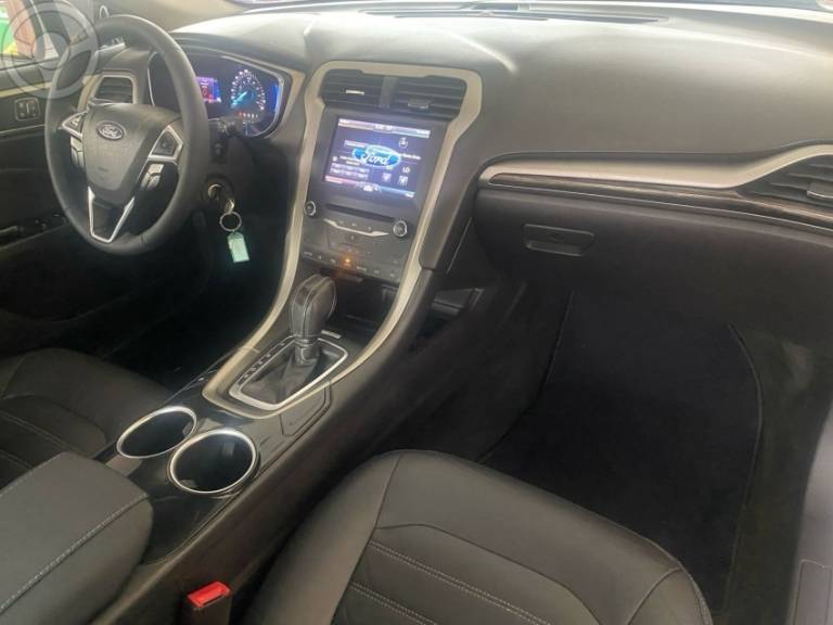 FORD - FUSION 2.5 16V FLEX 4P AUTOMÁTICO - 2013/2013 - BRANCA - R$ 67.900,00