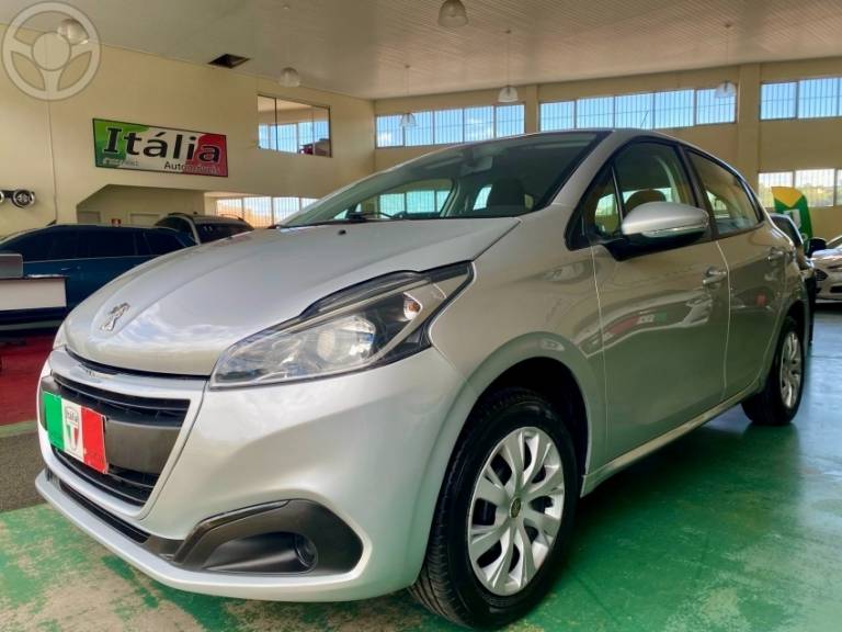 PEUGEOT - 208 1.2 ACTIVE 12V FLEX 4P MANUAL - 2017/2018 - PRATA - R$ 43.900,00