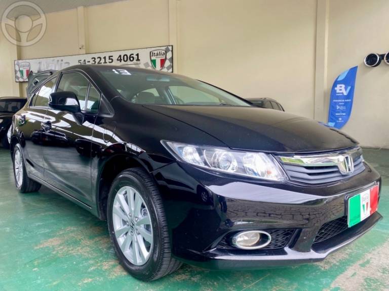 HONDA - CIVIC 1.8 LXS 16V FLEX 4P AUTOMÁTICO - 2012/2013 - PRETA - R$ 64.900,00
