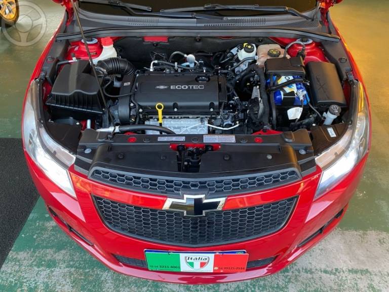 CHEVROLET - CRUZE 1.8 LT SPORT6 16V FLEX 4P MANUAL - 2014/2014 - VERMELHA - R$ 59.900,00