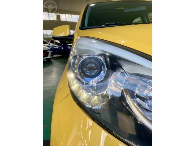 KIA MOTORS - PICANTO 1.0 EX 12V FLEX 4P AUTOMÁTICO - 2012/2012 - AMARELA - R$ 43.900,00