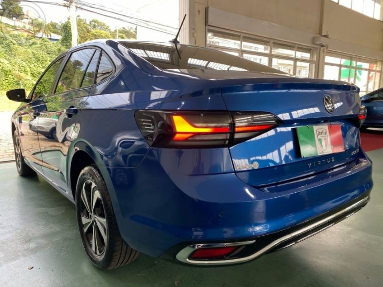 VOLKSWAGEN - VIRTUS 1.0 200 TSI COMFORTLINE AUTOMÁTICO - 2023/2023 - AZUL - R$ 109.900,00