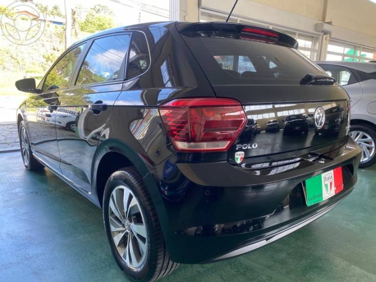 VOLKSWAGEN - POLO 1.0 200 TSI COMFORTLINE AUTOMÁTICO - 2017/2018 - PRETA - R$ 72.900,00
