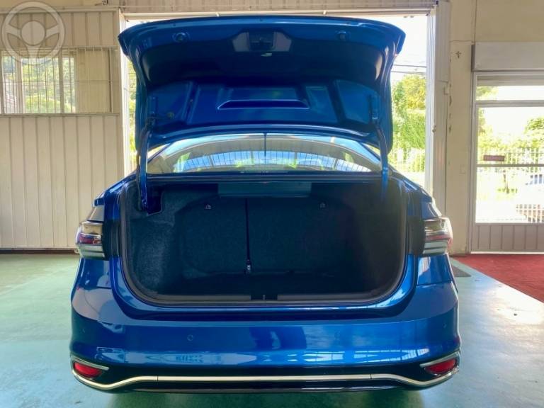 VOLKSWAGEN - VIRTUS 1.0 200 TSI HIGHLINE AUTOMÁTICO - 2023/2024 - AZUL - R$ 119.900,00