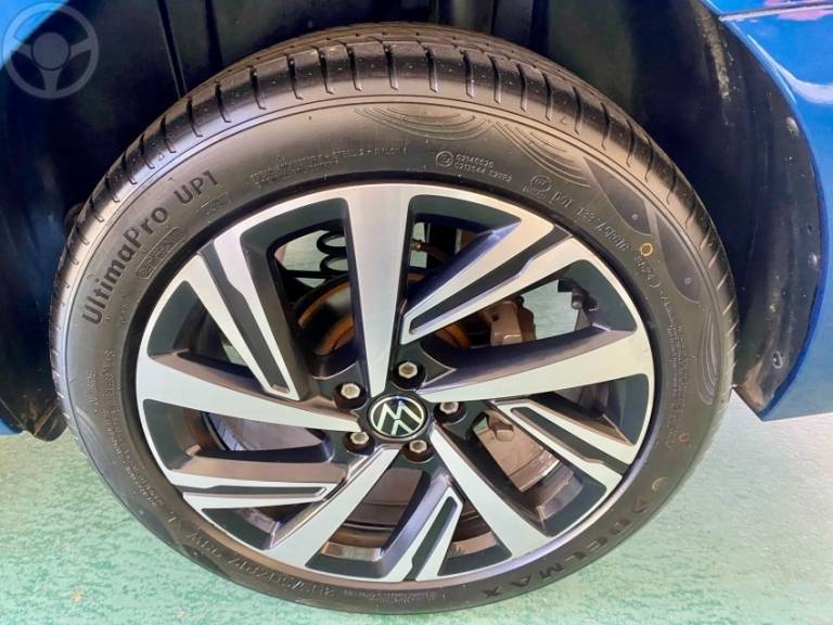 VOLKSWAGEN - VIRTUS 1.0 200 TSI HIGHLINE AUTOMÁTICO - 2023/2024 - AZUL - R$ 119.900,00