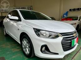 CHEVROLET - ONIX 1.0 LT 12V TURBO FLEX 4P AUTOMÁTICO - 2020/2020 - BRANCA - R$ 74.900,00